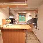 Garni Rauch ホテル