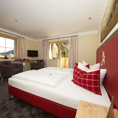 Hotel Garni Rauch 3*