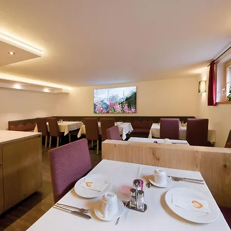 Garni Rauch Hotel 3*